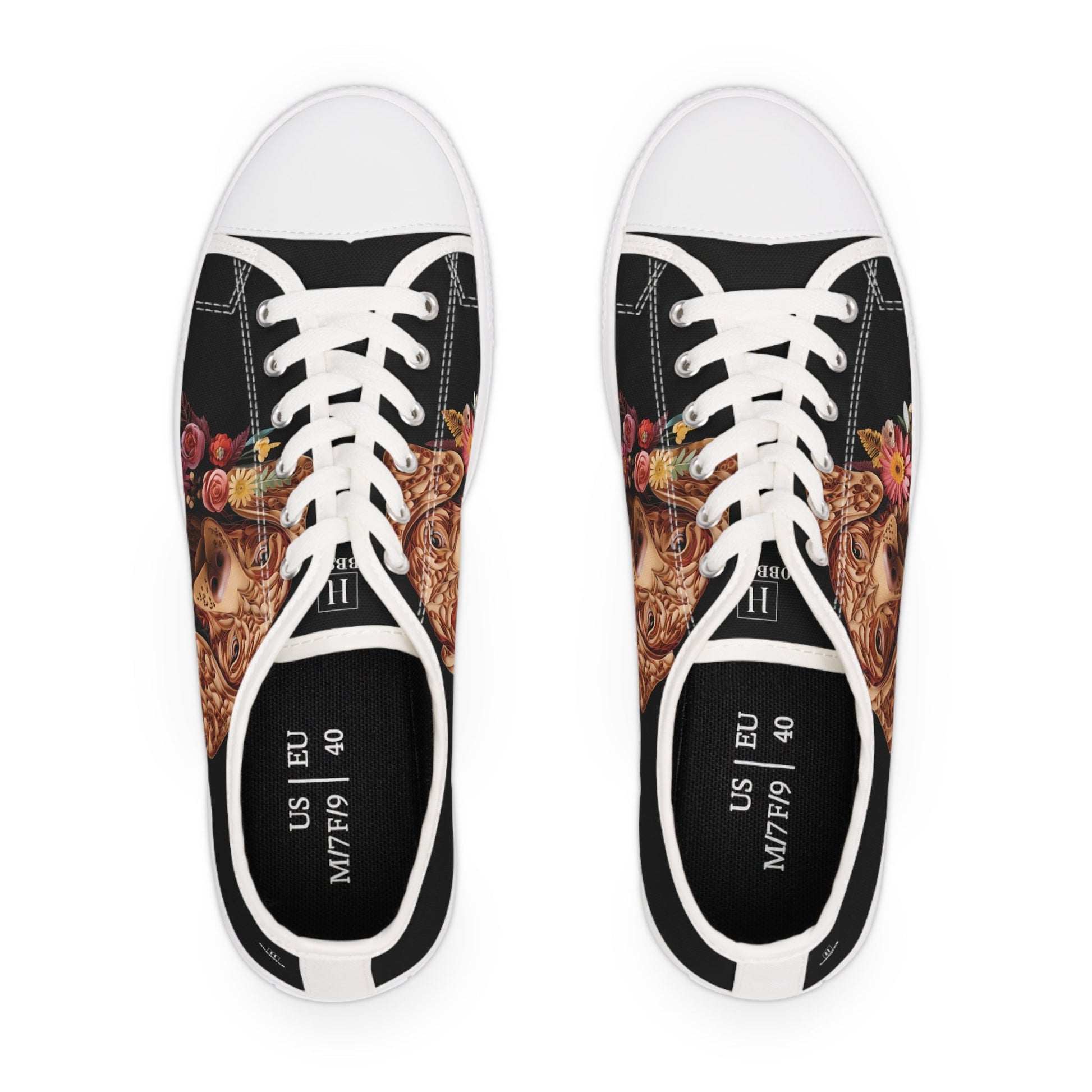 Women's Low-Top Trainers featuring Vizsla Paper Quilling Effect Design - Hobbster